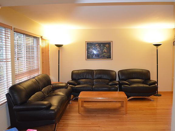 5th image of 386 Monarch Birch Ct