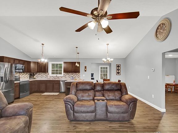4th image of 116 Kayleigh Dr