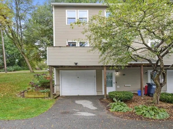 18 Valade St, Burlington, VT 05408