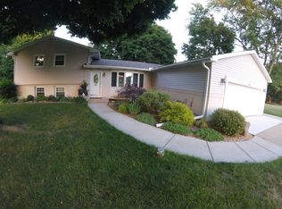 12806 Perry Rd, Battle Creek, MI 49015