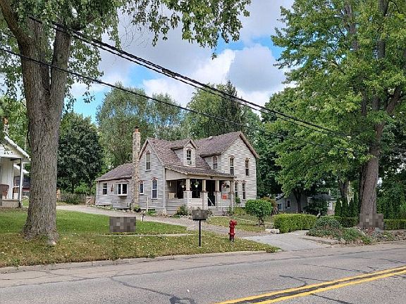 3rd image of 517 E Saint Clair St