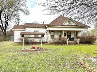 406 Carter St, Pocola, OK 74902