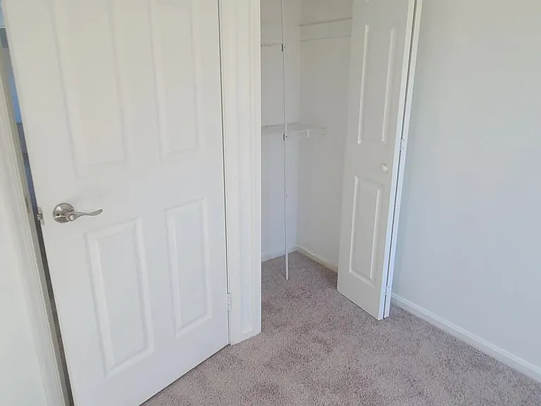 2nd bedroom (3rd floor)