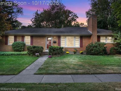 15709 Stamford St, Livonia, MI, 48154