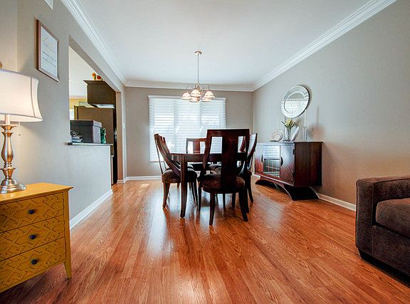 5th image of 8221 Bromley St