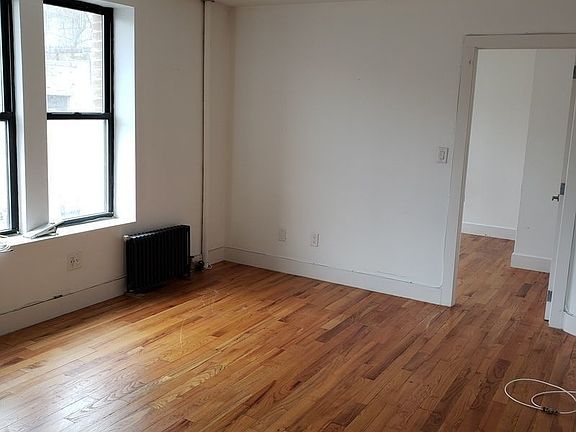 4th image of 304 10th St #25AA