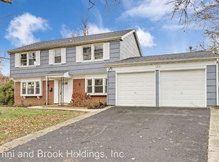 188 Eastbrook Ln, Willingboro, NJ 08046