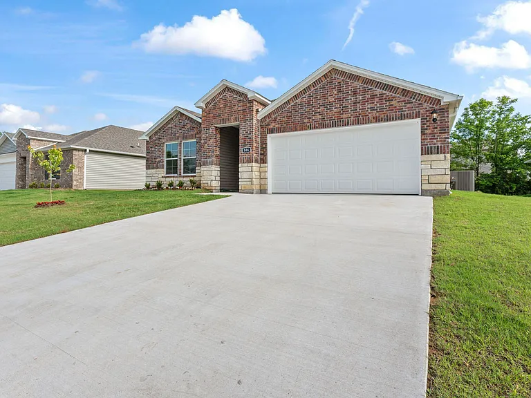 602 W Cattleman Ct — Photo 3