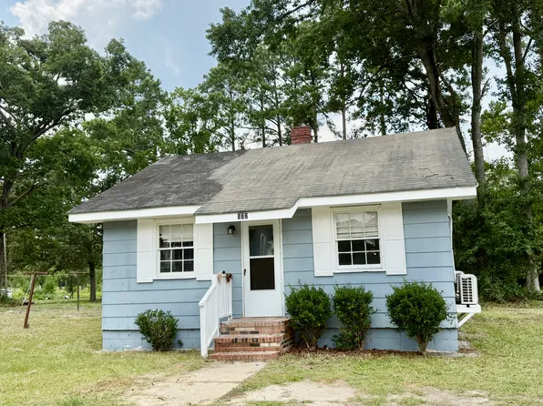 (undisclosed Address), Spring Lake, NC 28390