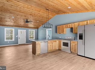 5 Pin Oak Ln, Basye, VA 22810