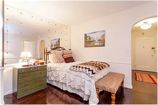 Rented by Miriam Izsak Realty  LLC | media 15