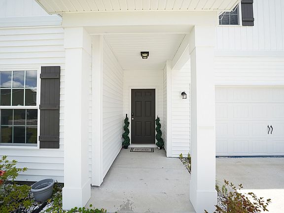 3rd image of 300 Brightleaf Cir