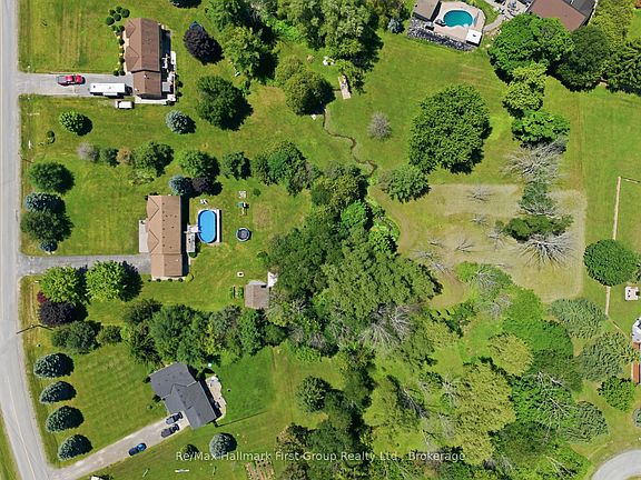 2nd image of 130 Saint Andrews Dr