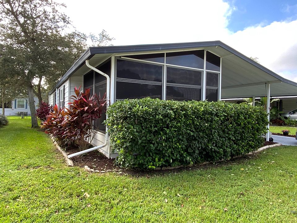 1st image of 1221 Las Brisas Dr