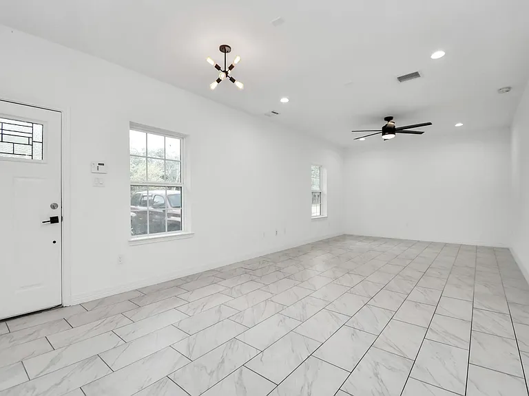9003 Prairie View Dr #B — Photo 7