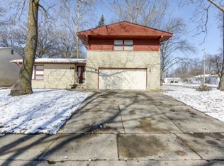 124 Dover Dr, Decatur, IL 62521