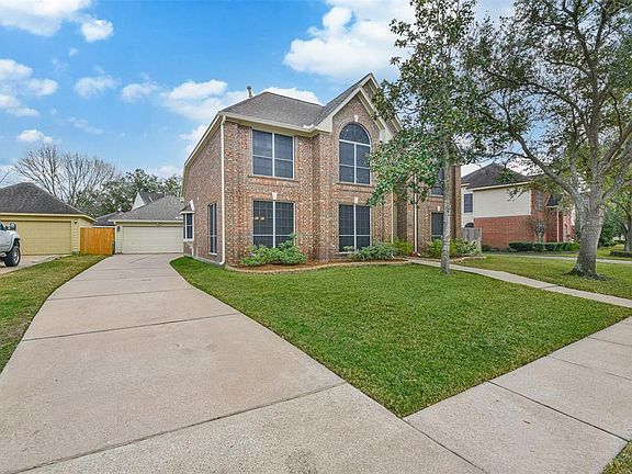 2nd image of 15314 Woodland Orchard Ln