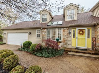 117 Royal Oak Dr, Aurora, OH 44202