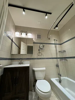 Rented by KNOCKKNOCK LLC | media 20