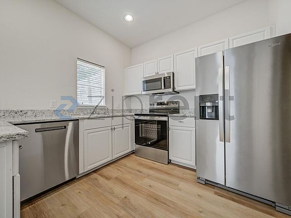 5th image of 3177 Toscana Cir