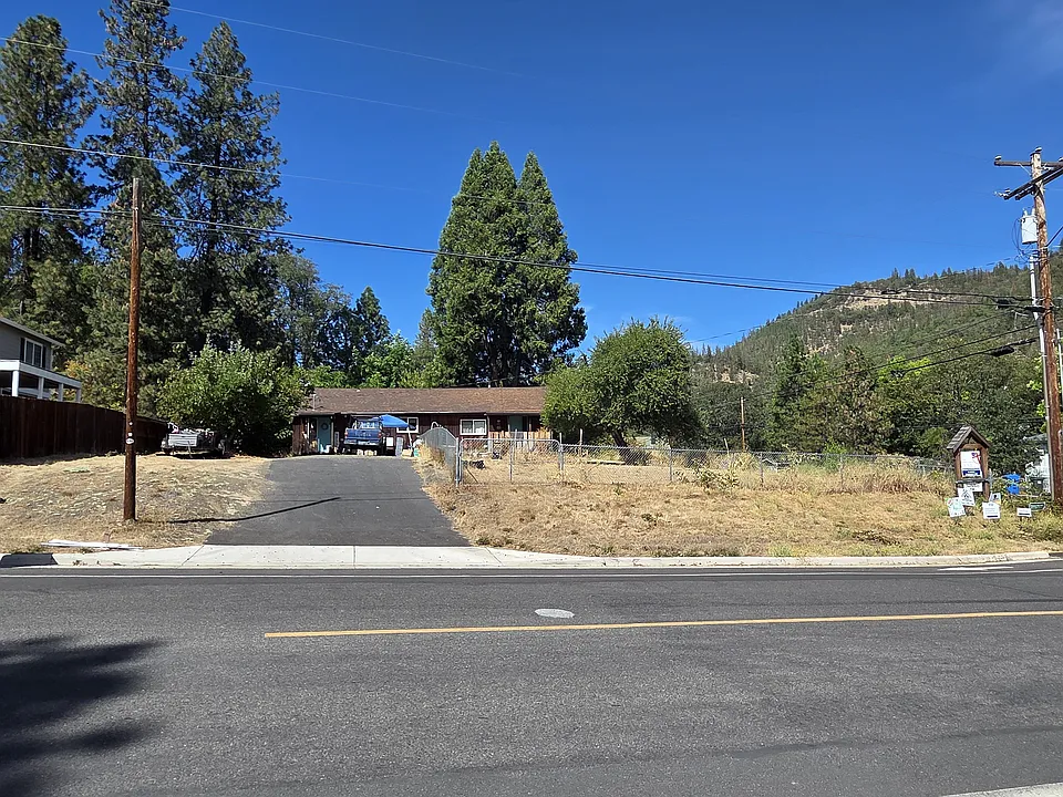 22571 Highway 62