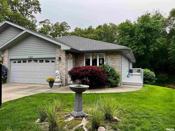 1103 Bayberry Ln, Macomb, IL 61455