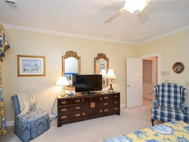 1640 Lazy River Ln — Photo 48