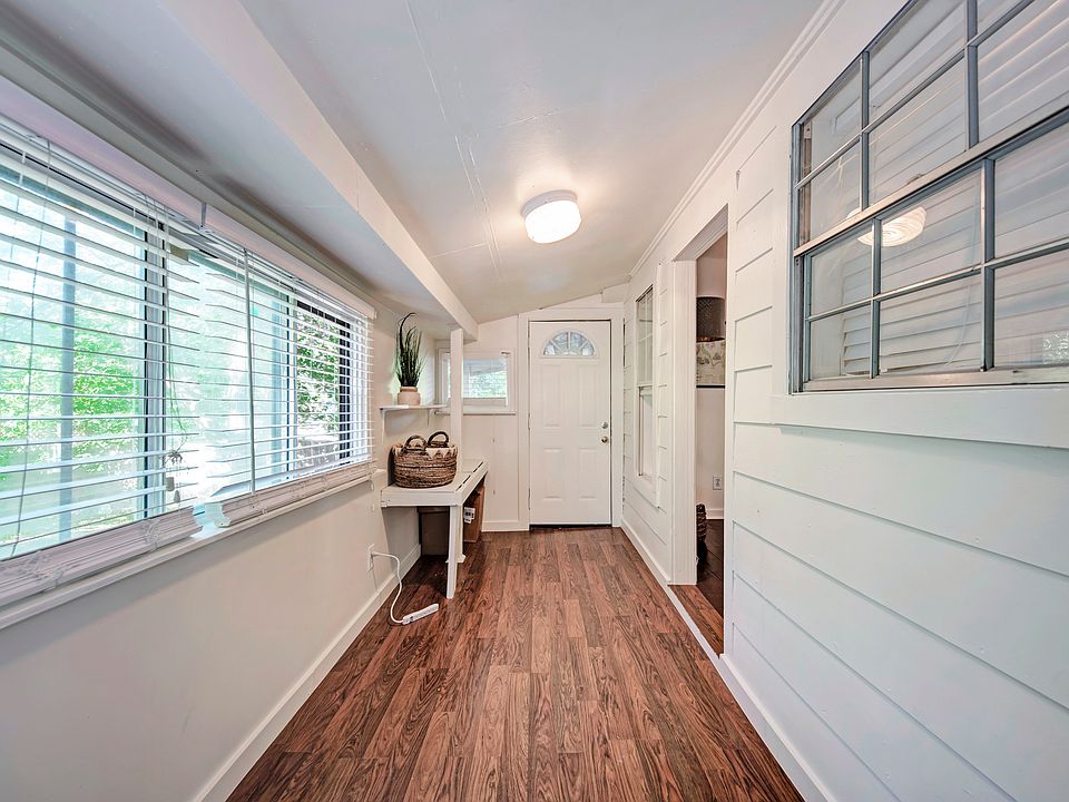 2nd image of 2105 E 20th St #20