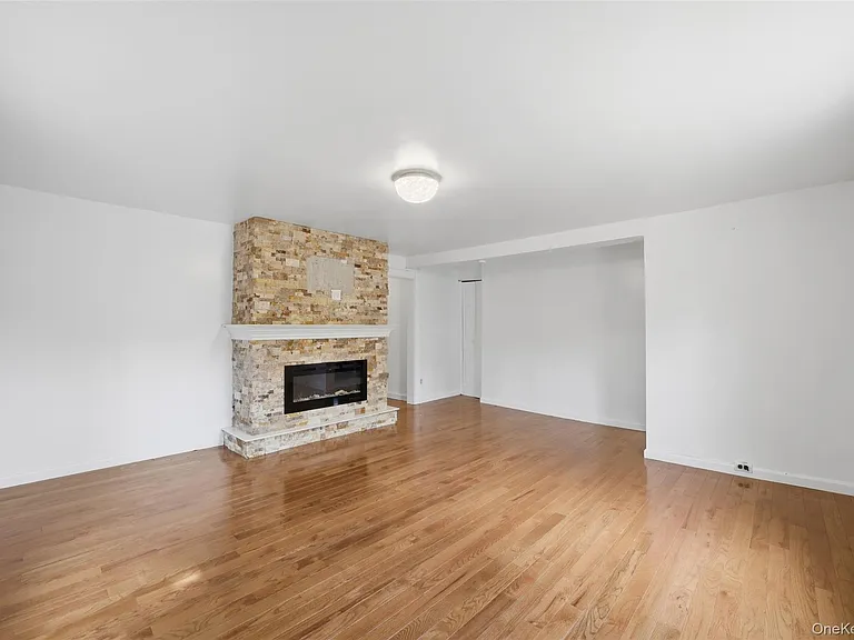 2647 E Main St #1 — Photo 9