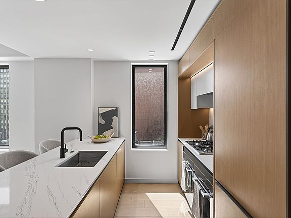 4th image of 609 2nd Ave #602