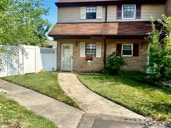 214 La Cascata Tnhs, Clementon, NJ 08021