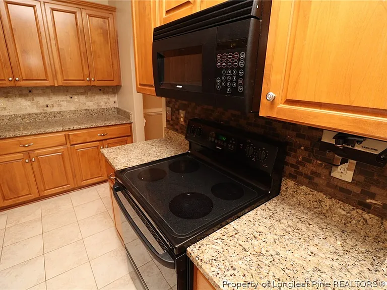 36 W Trafalgar Ct — Photo 12