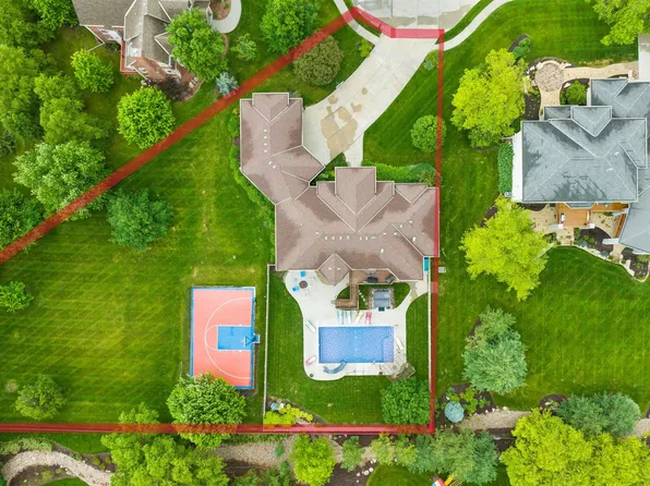 21421 Pine Cir, Elkhorn, NE 68022