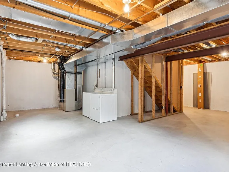 3718 Taos Cir — Photo 32