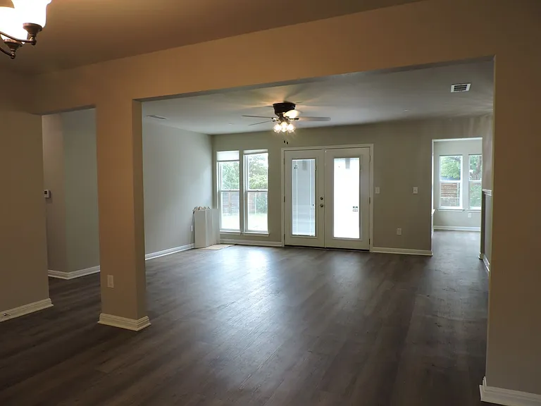 6908 Rufus Dr — Photo 3