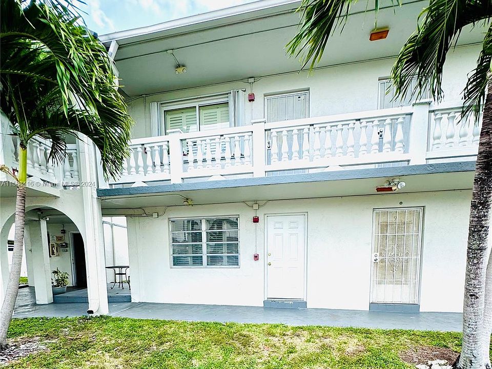 1st image of 165 NE 203rd Ter APT 9