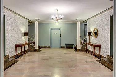 223 East 61st Street in Lenox Hill