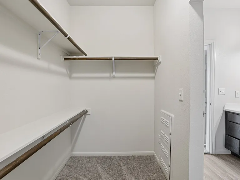 Grand Station Apartments — Photo 11
