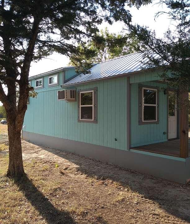 Brand new tiny cabin w/ huge loft