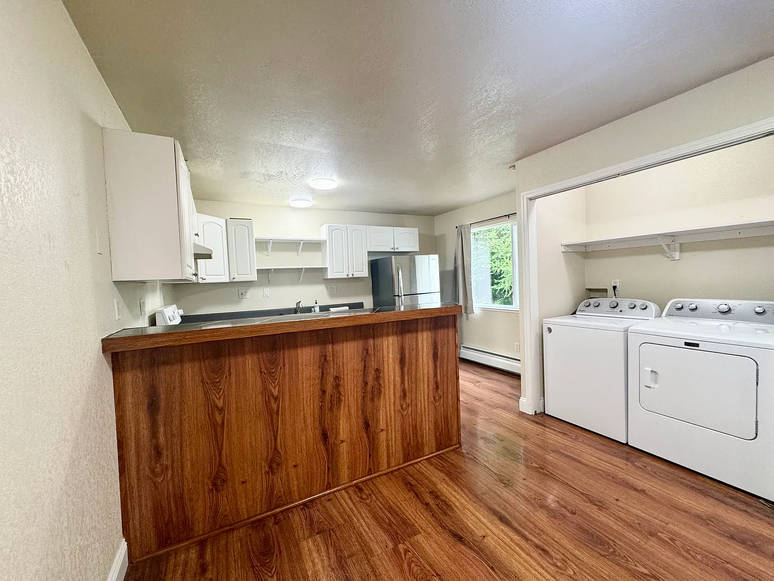 3 bed, 1260 sqft, $2,950 — Photo 4