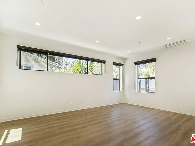 538 Vernon Ave — Photo 27