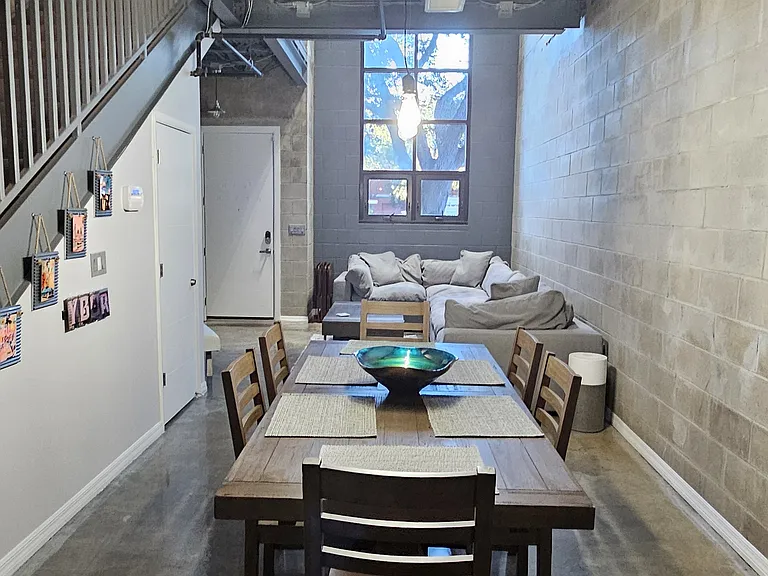 Dining room table comfortably seats 6.