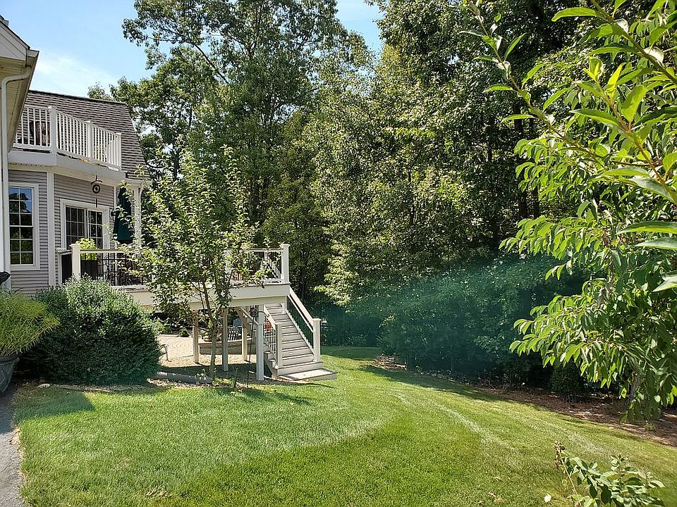 2nd image of 60 Tufts Dr