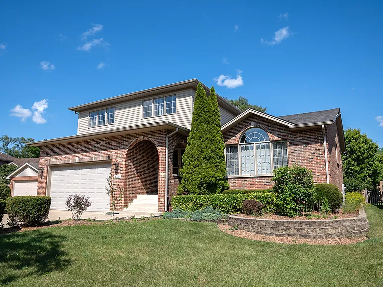 17011 Danielle Ct — Photo 1