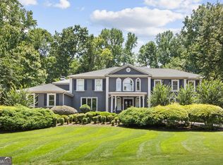 335 Birkdale Dr, Fayetteville, GA 30215