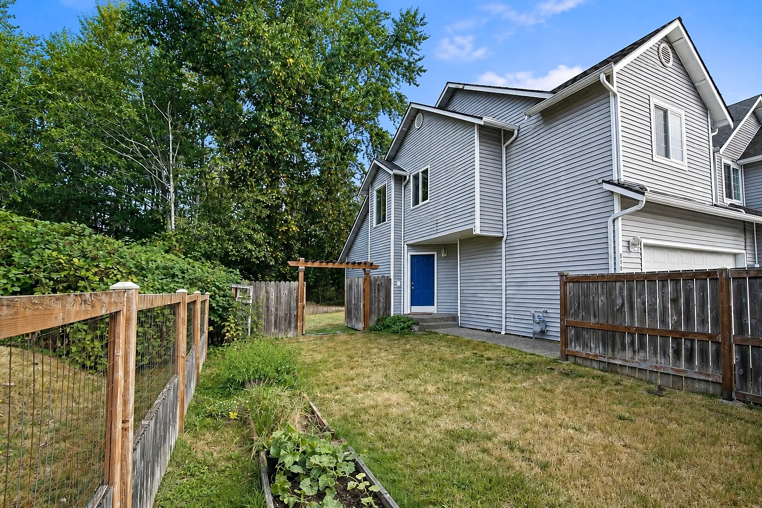 3 bed, 2.5 bath, 1340 sqft, $2,900 — Photo 2