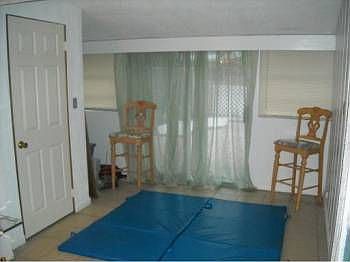 4th image of 460 Carrington Dr