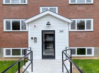 245 Elm St APT 101, Braintree, MA 02184
