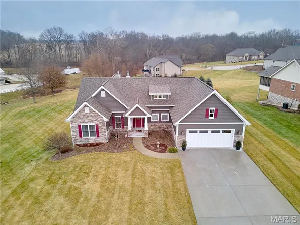 152 Westborough Dr, Troy, MO 63379