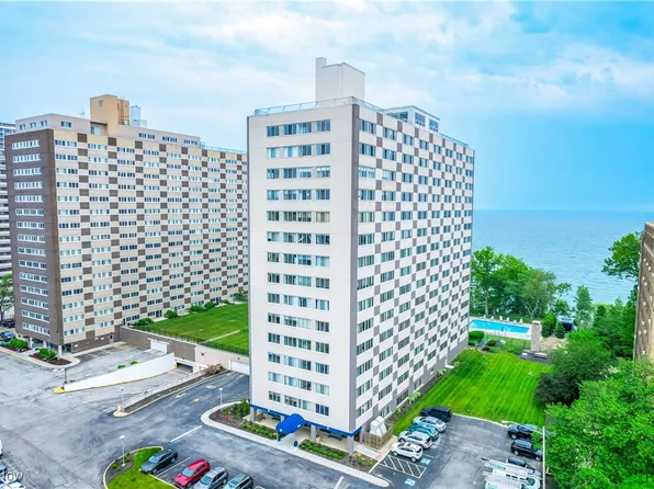 12520 Edgewater Dr APT 1605, Lakewood, OH 44107